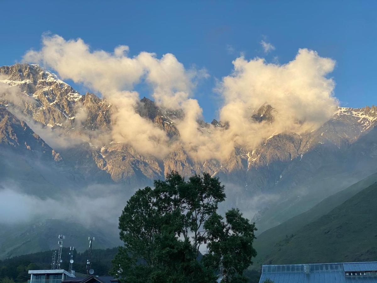 Mood Hotel Kazbegi Exterior photo