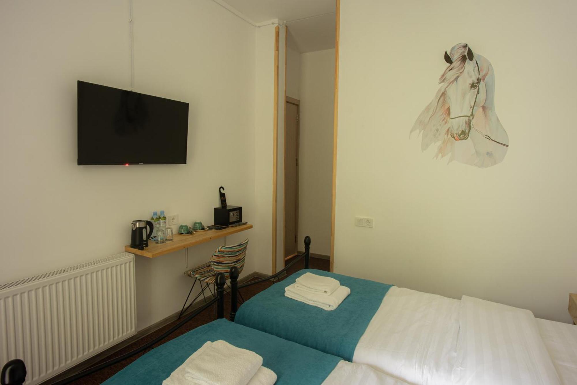 Mood Hotel Kazbegi Exterior photo