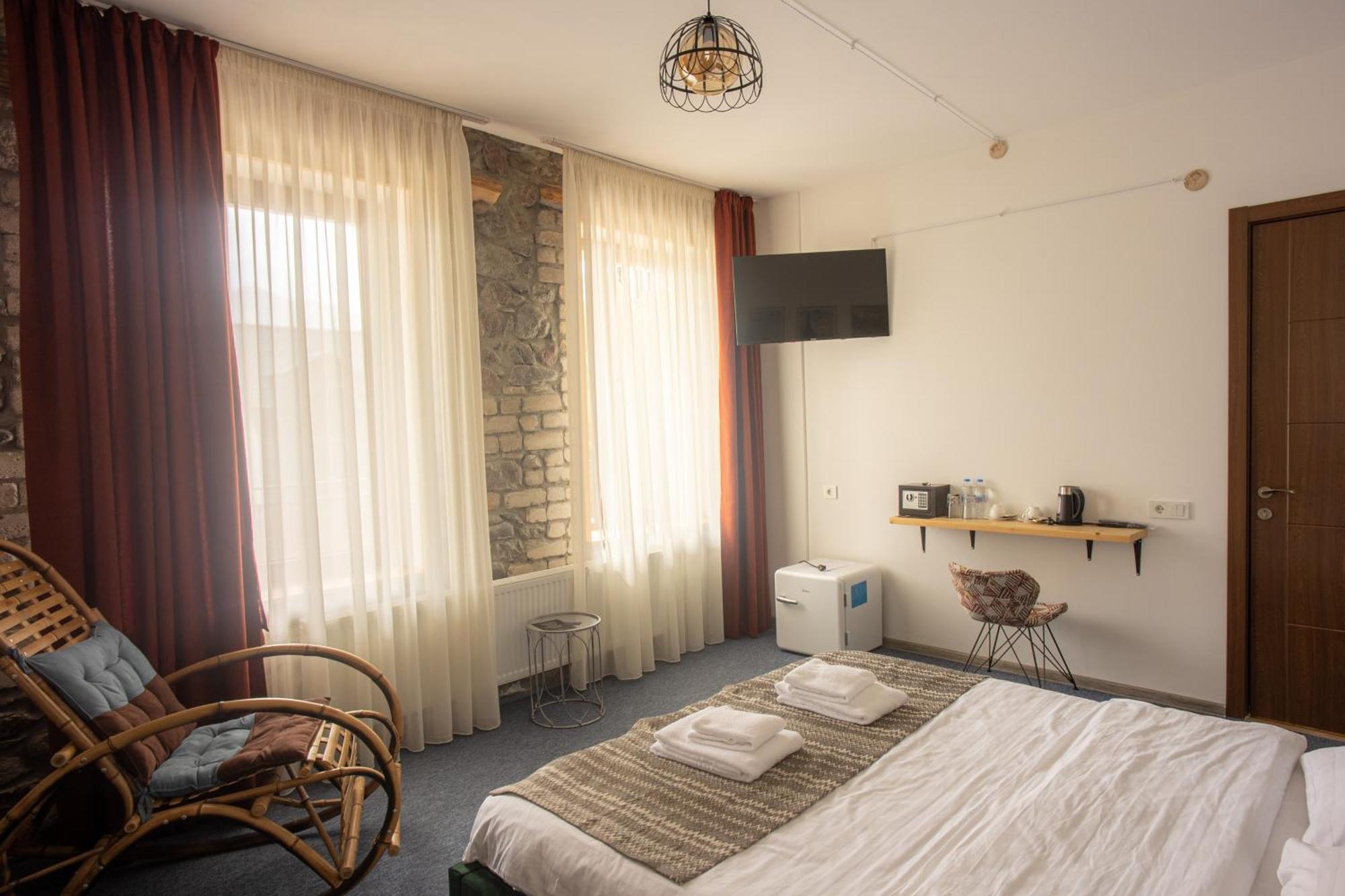 Mood Hotel Kazbegi Exterior photo